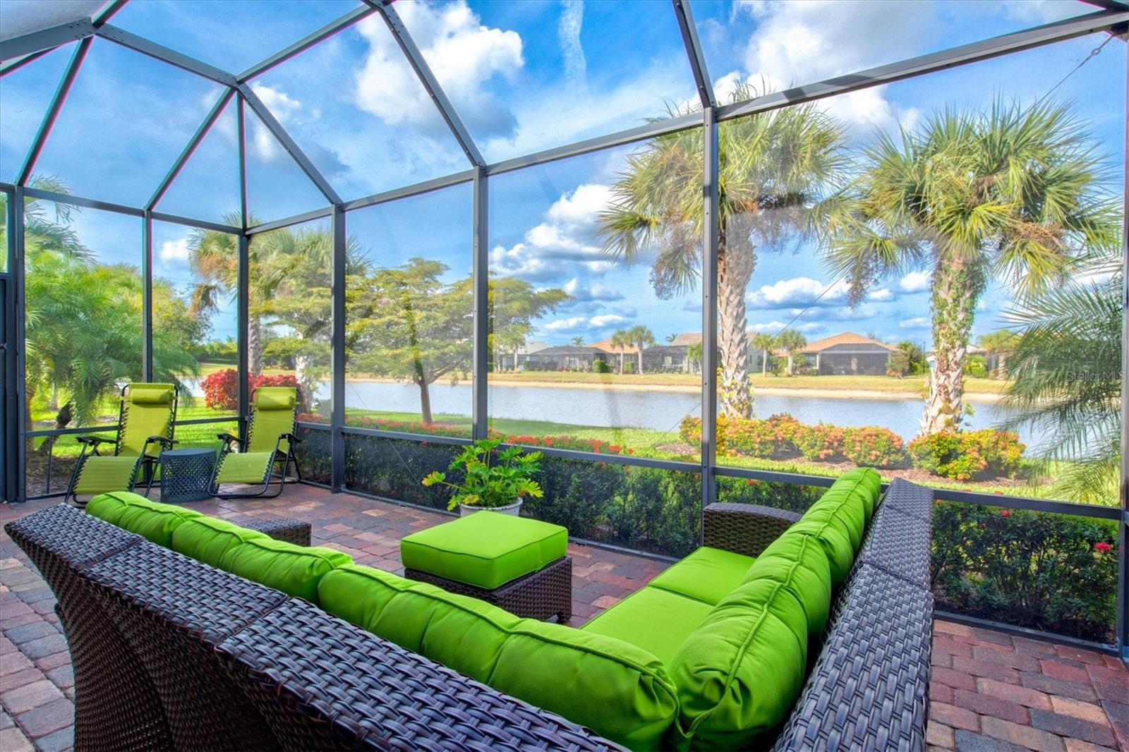 ISLANDWALK - Residential