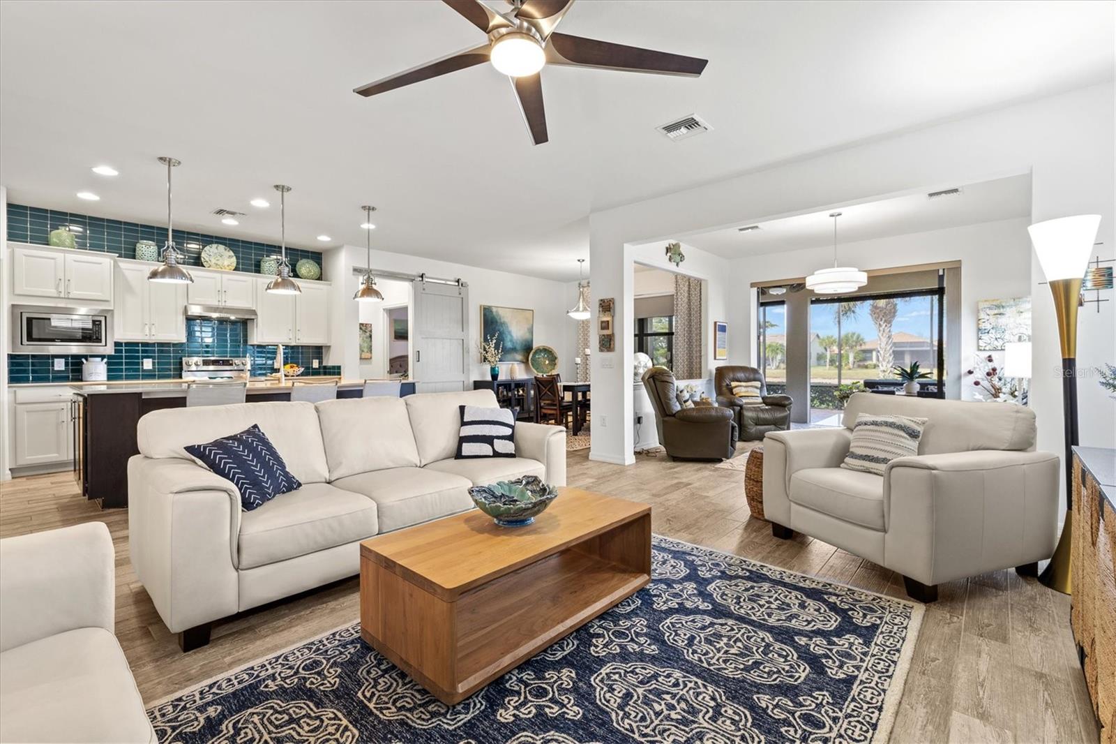 ISLANDWALK - Residential