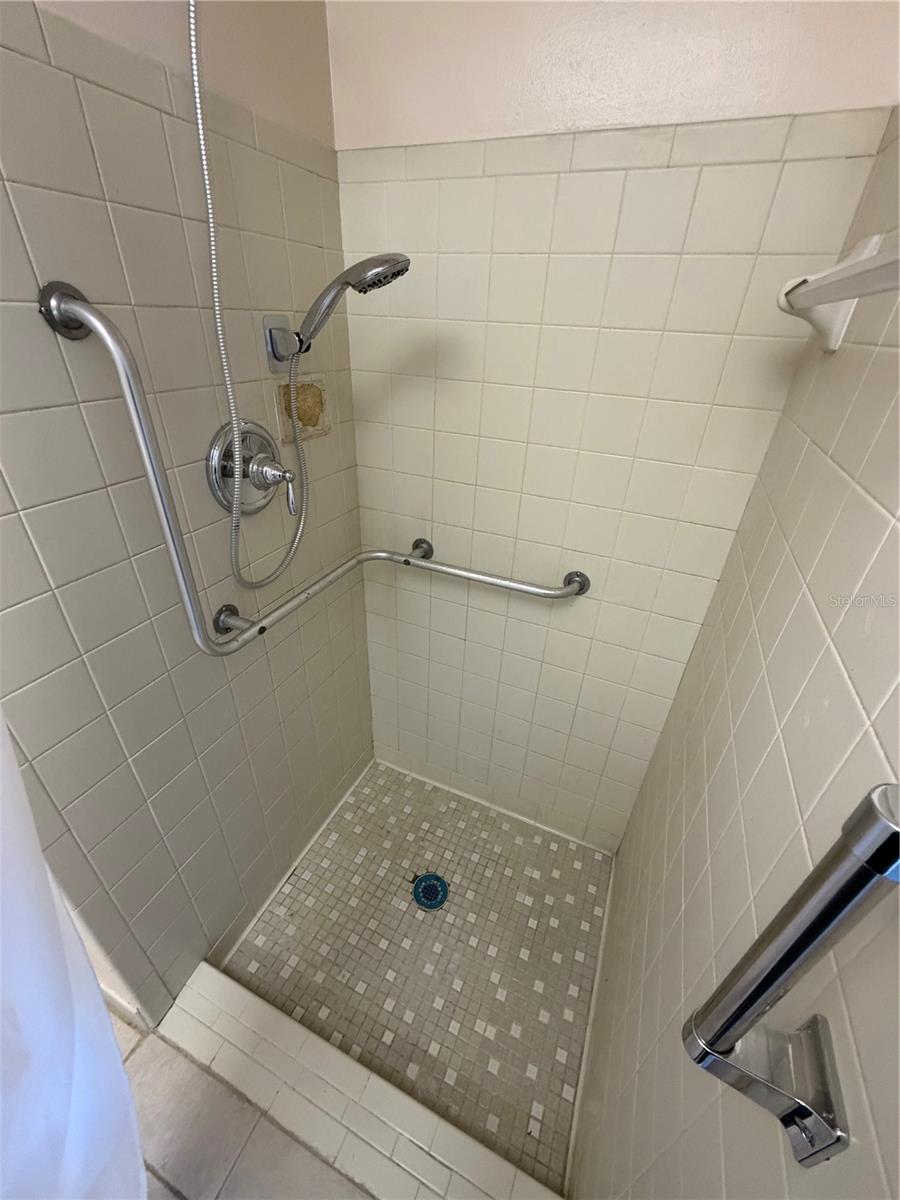 BEACON SQUARE - Residential