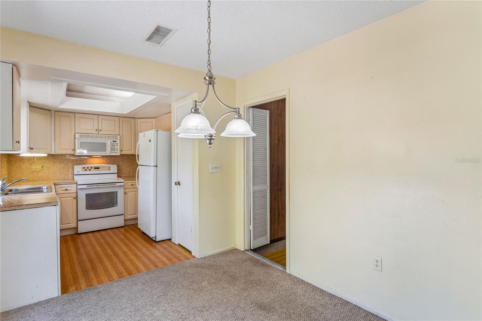 BEACON SQUARE - Residential