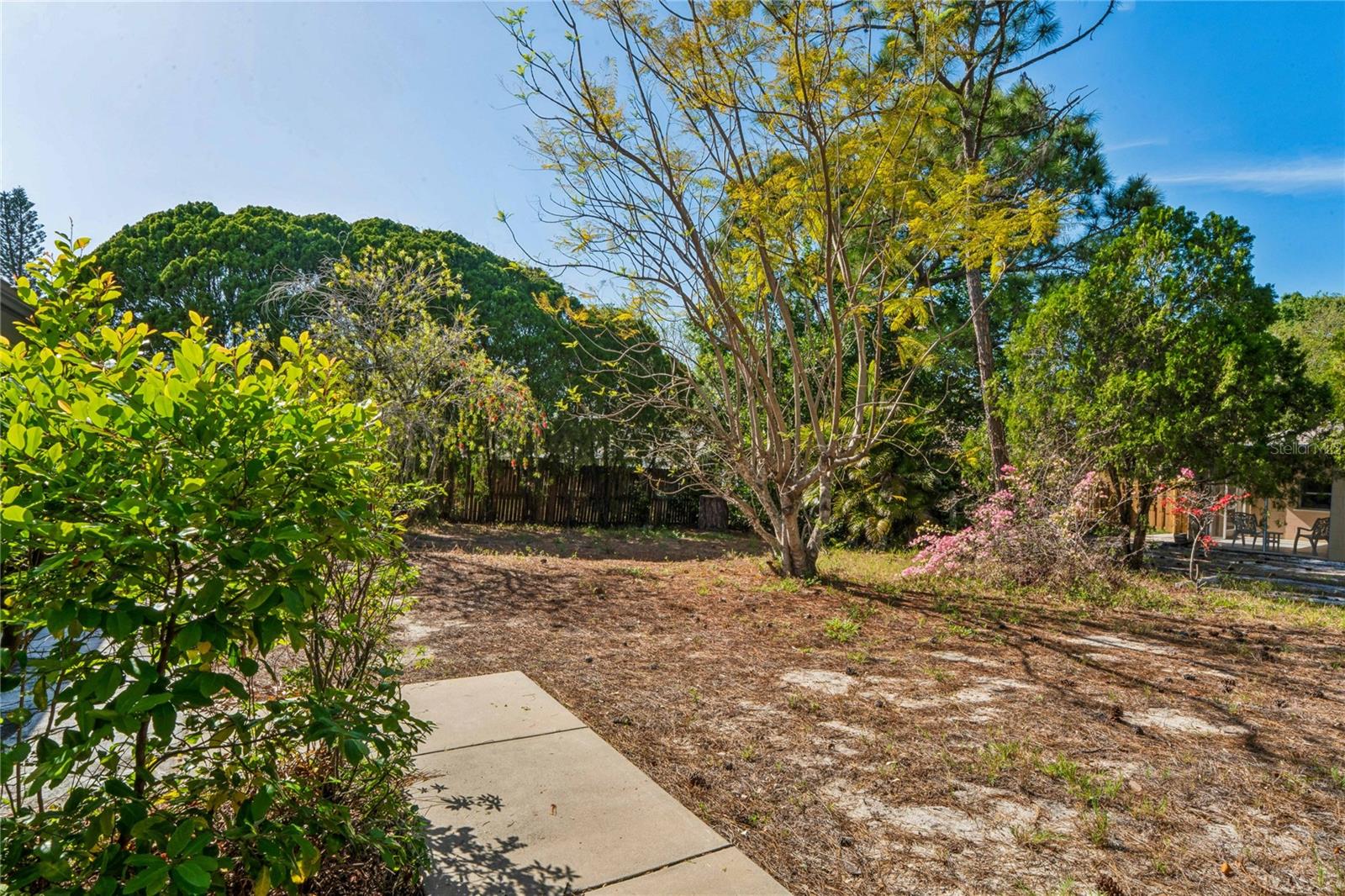 BEACON SQUARE - Residential