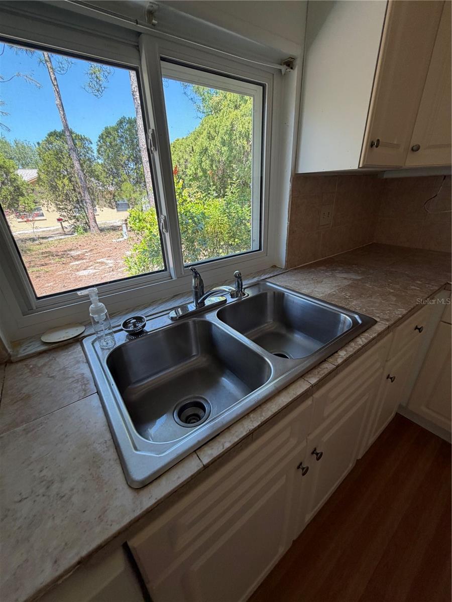 BEACON SQUARE - Residential