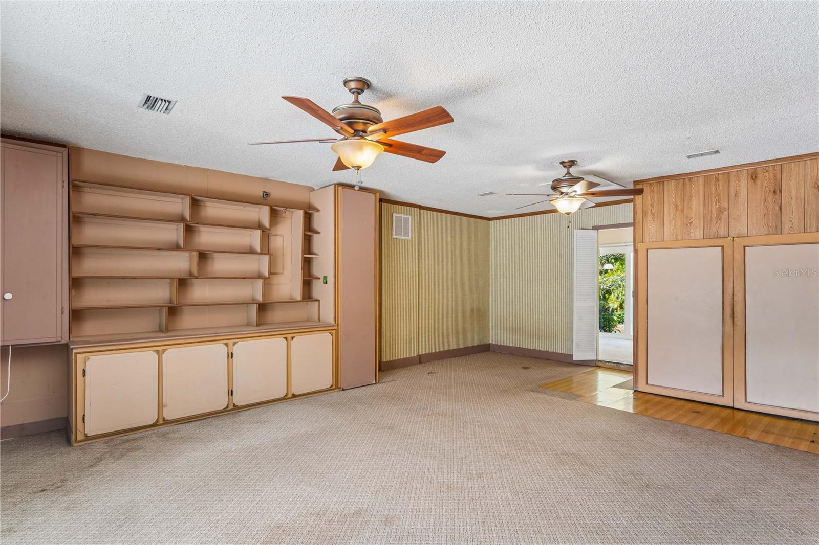 BEACON SQUARE - Residential