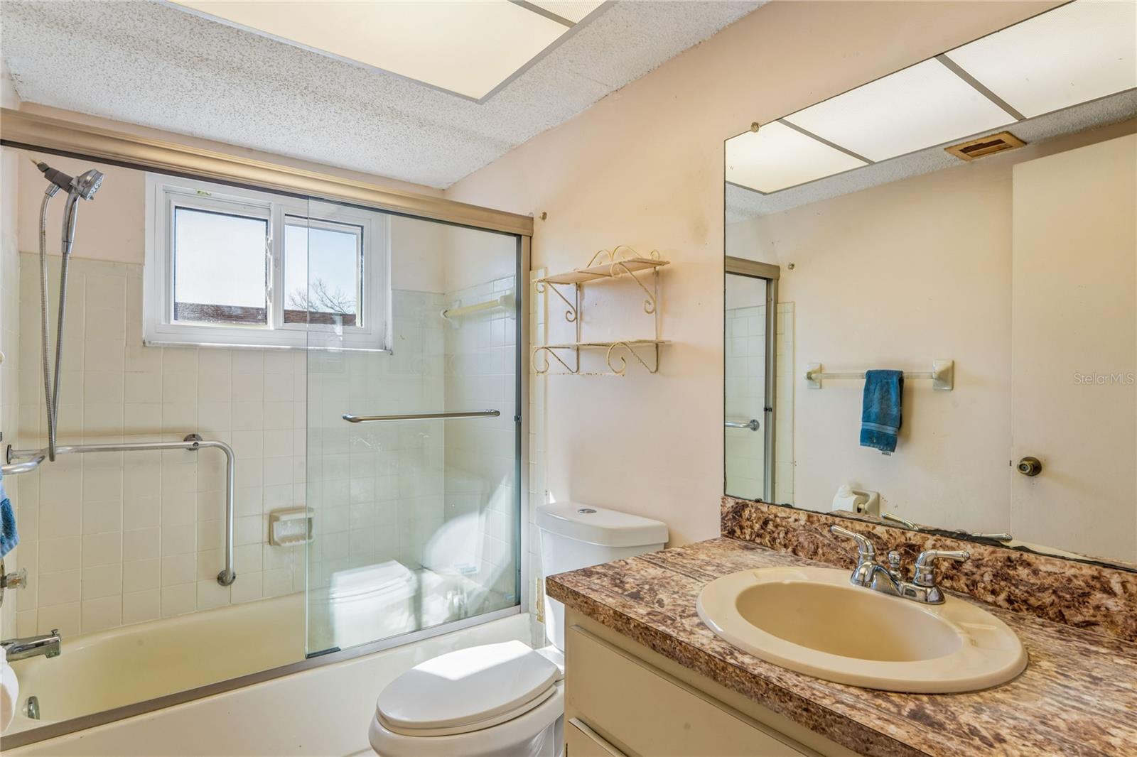 BEACON SQUARE - Residential