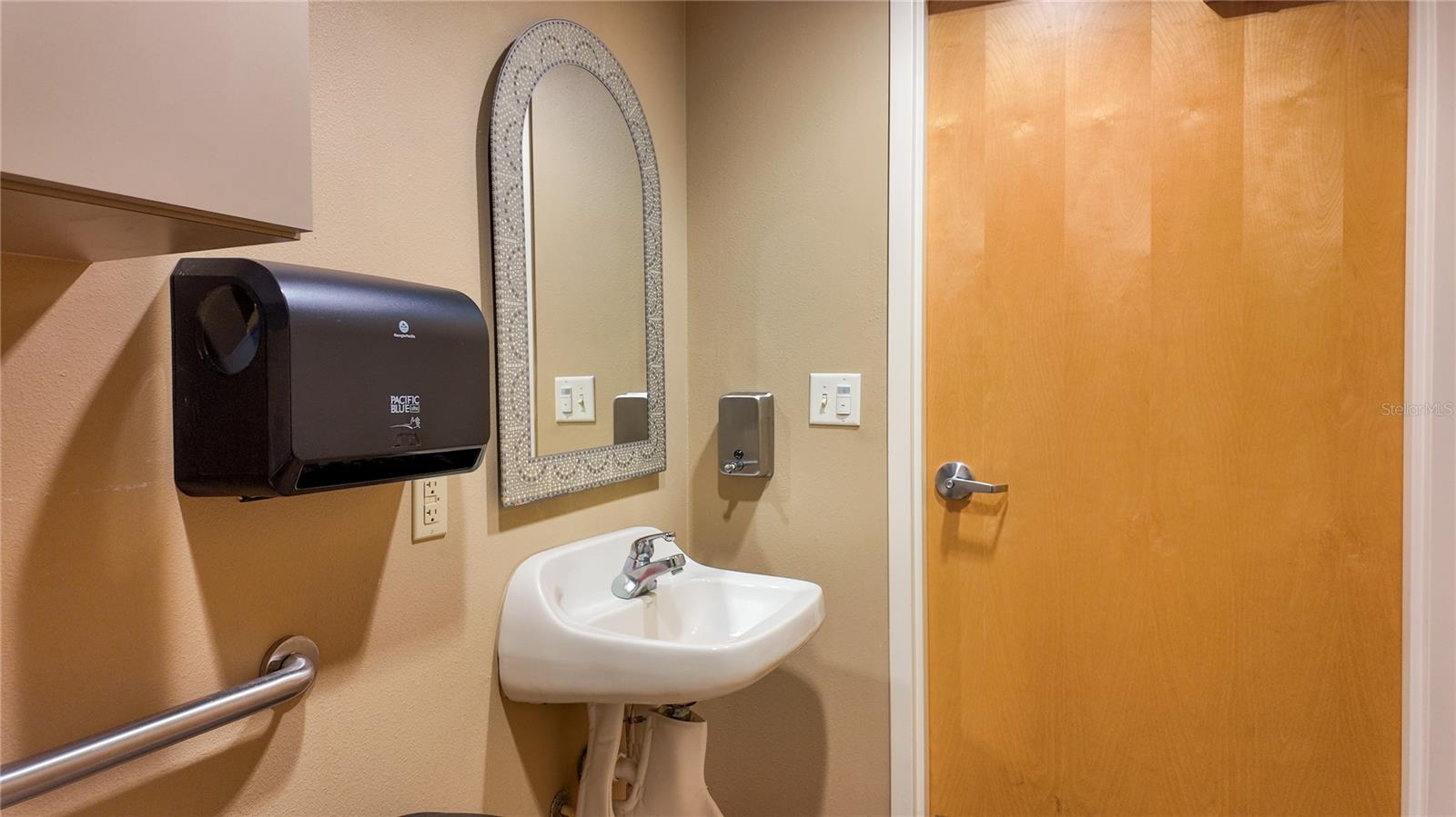 KJB CONDOS - Commercial Sale