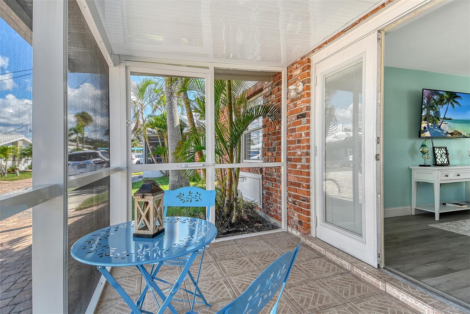 ALOHA KAI APTS - Residential