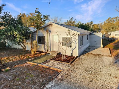 Photo of 3913 Chestnut Avenue, Sarasota, FL 34234 (MLS # A4684106)