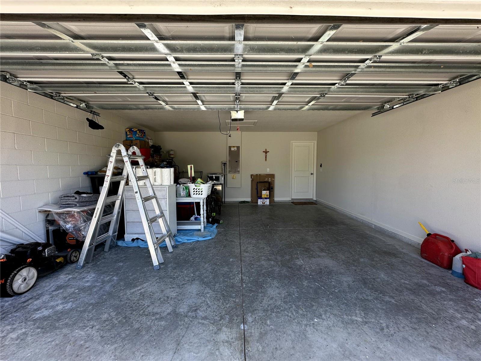 MARION OAKS - Residential