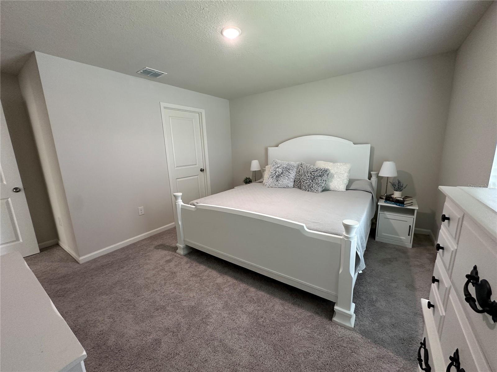 MARION OAKS - Residential