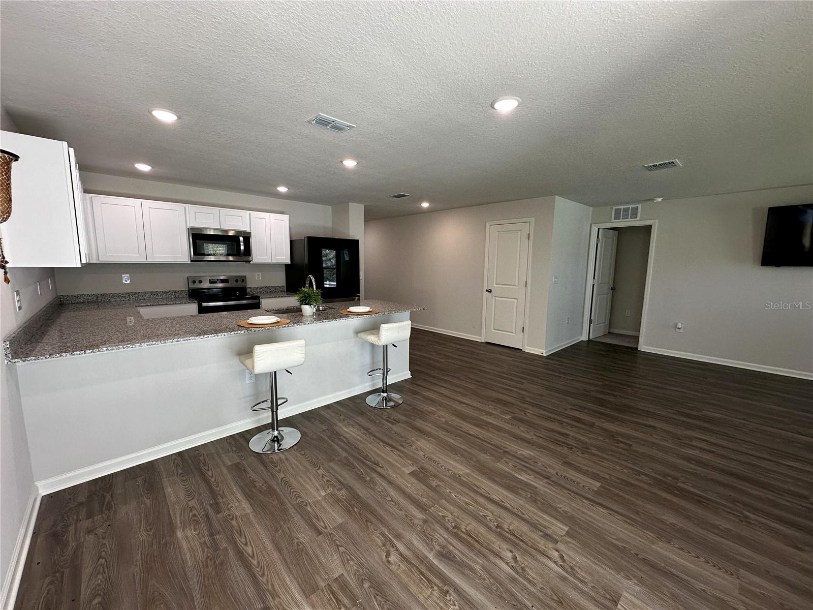 MARION OAKS - Residential