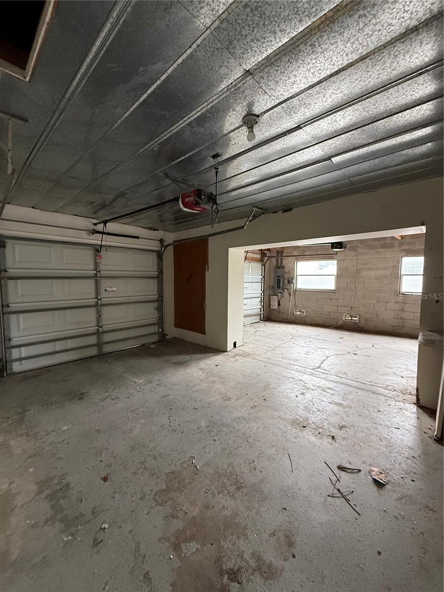 SORRENTO SHORES - Residential