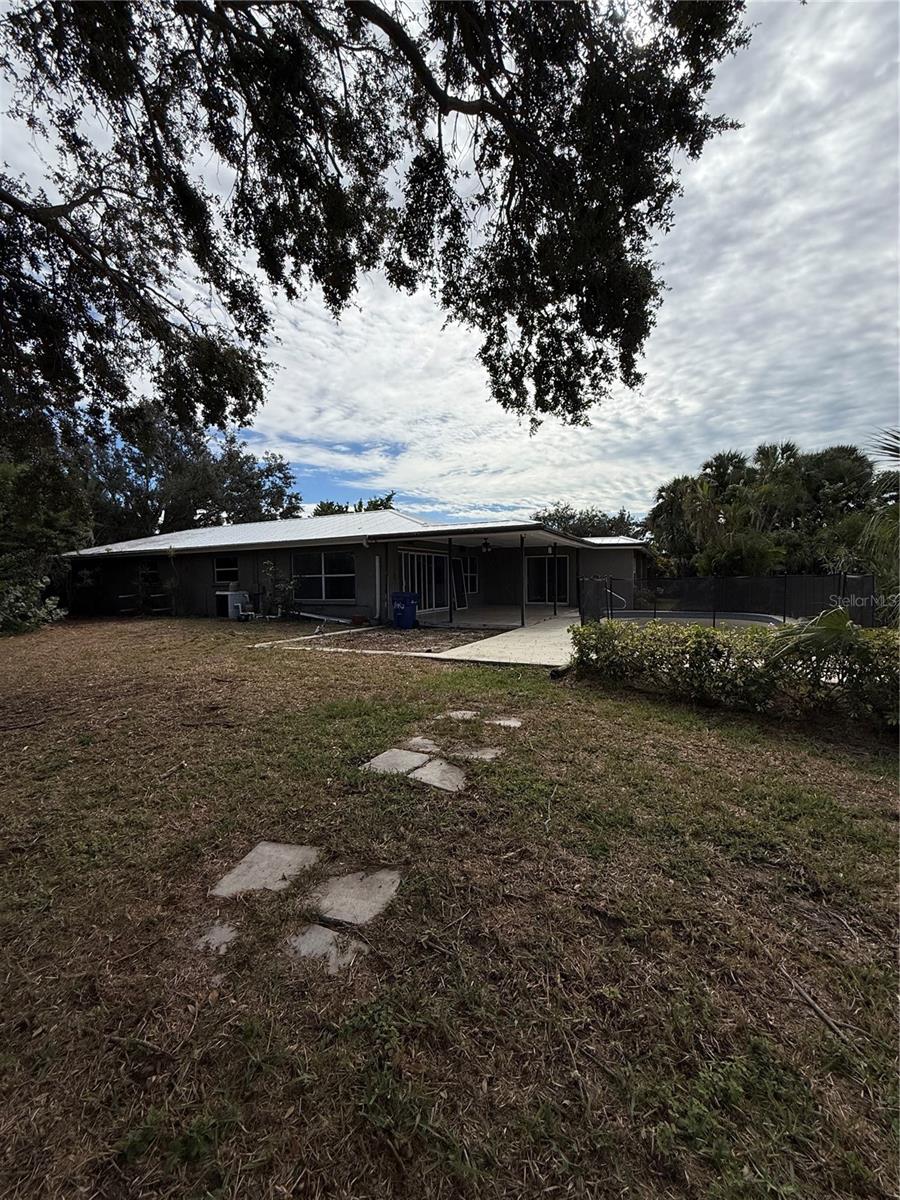 SORRENTO SHORES - Residential