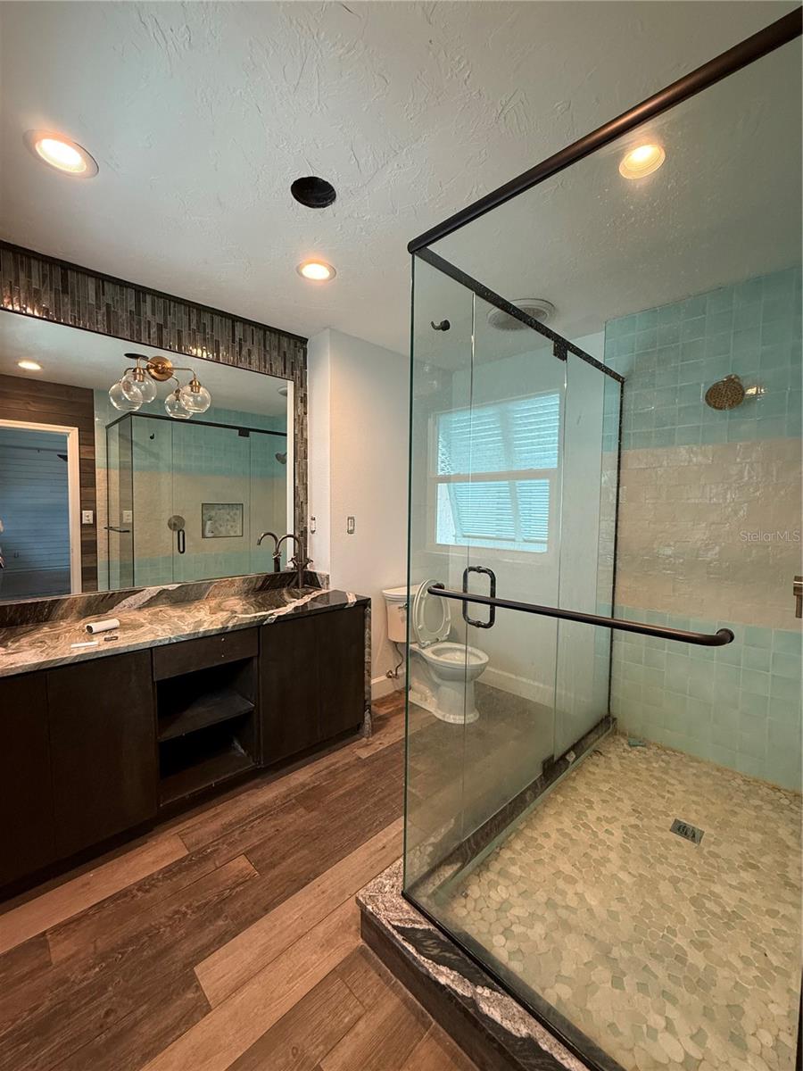 SORRENTO SHORES - Residential