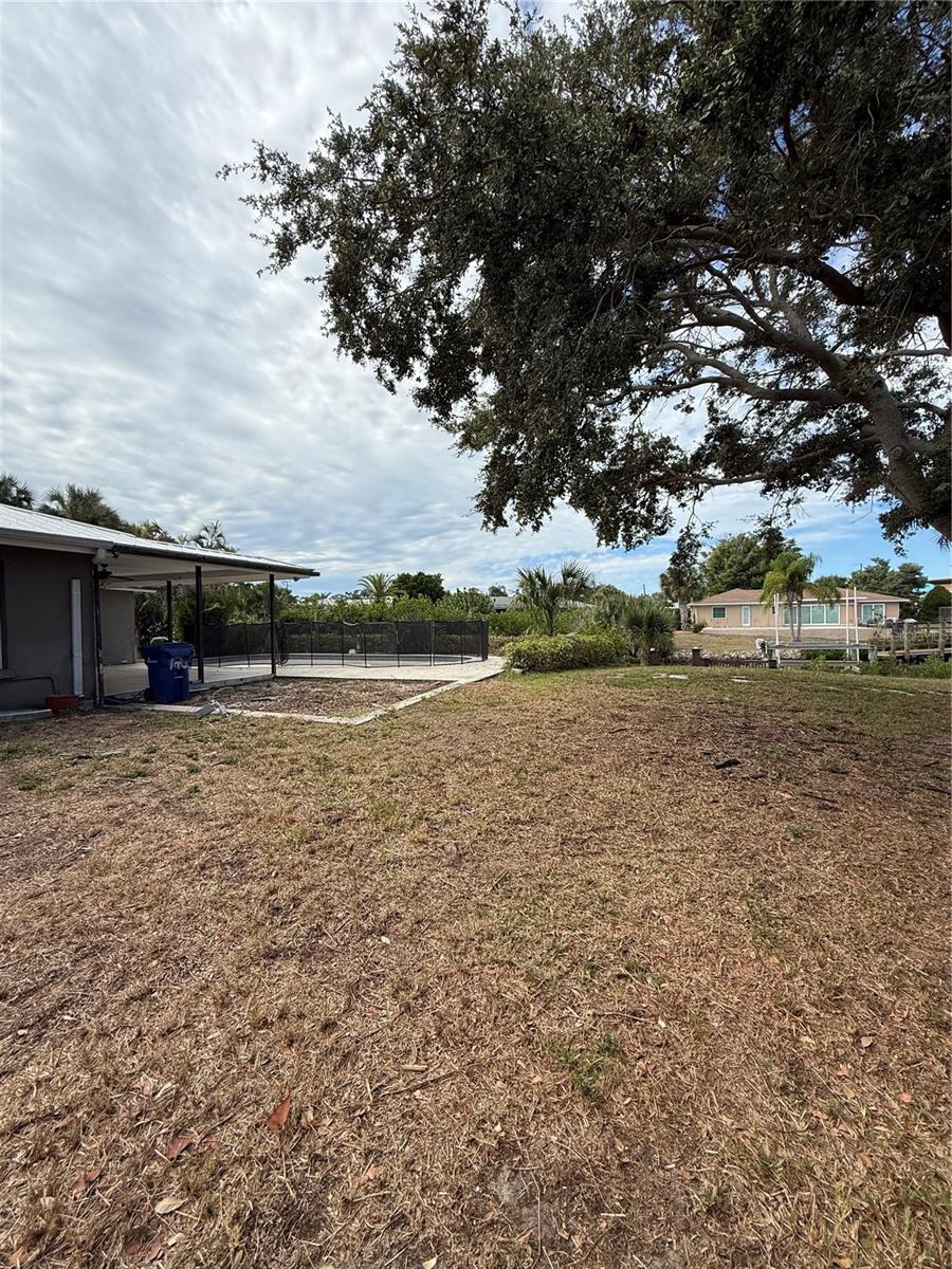 SORRENTO SHORES - Residential