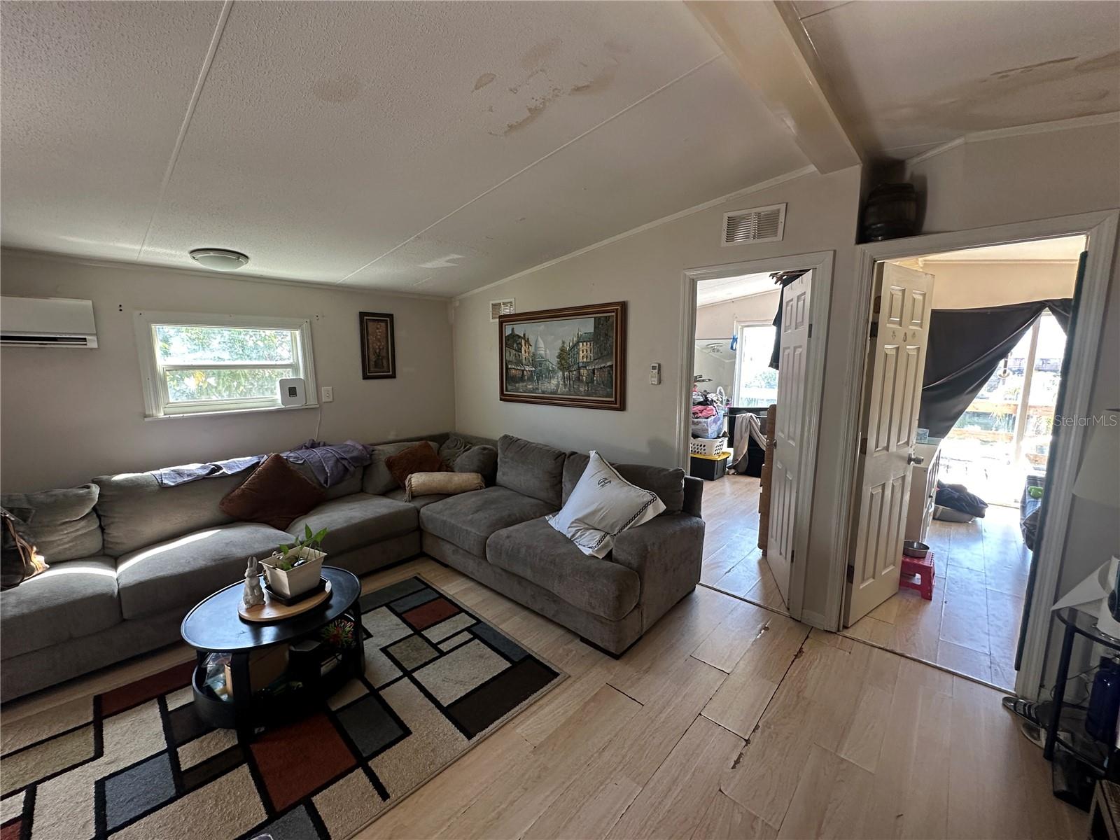 SIGNAL COVE - Residential