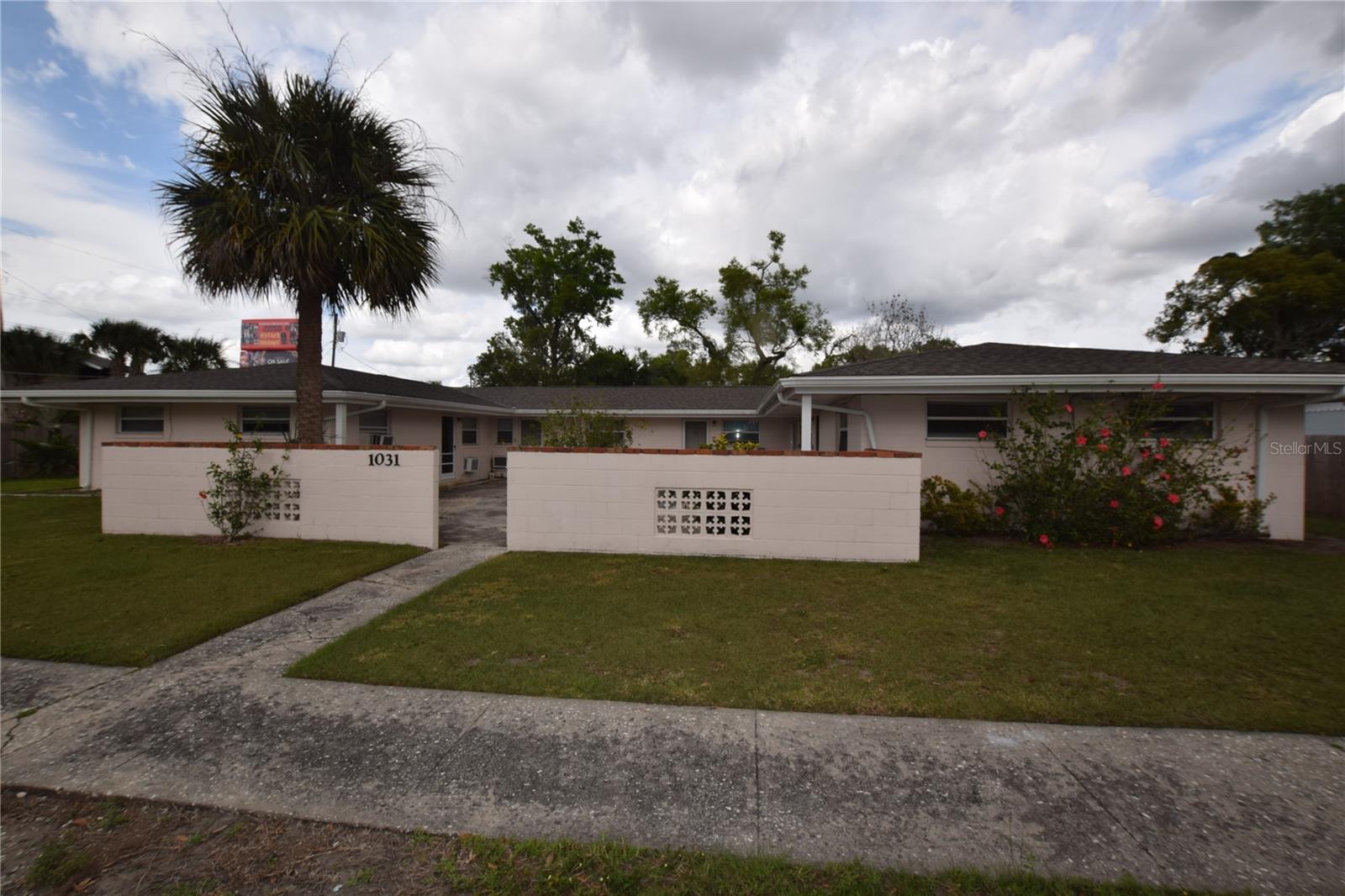 PINECASTLE PARK - Residential Lease