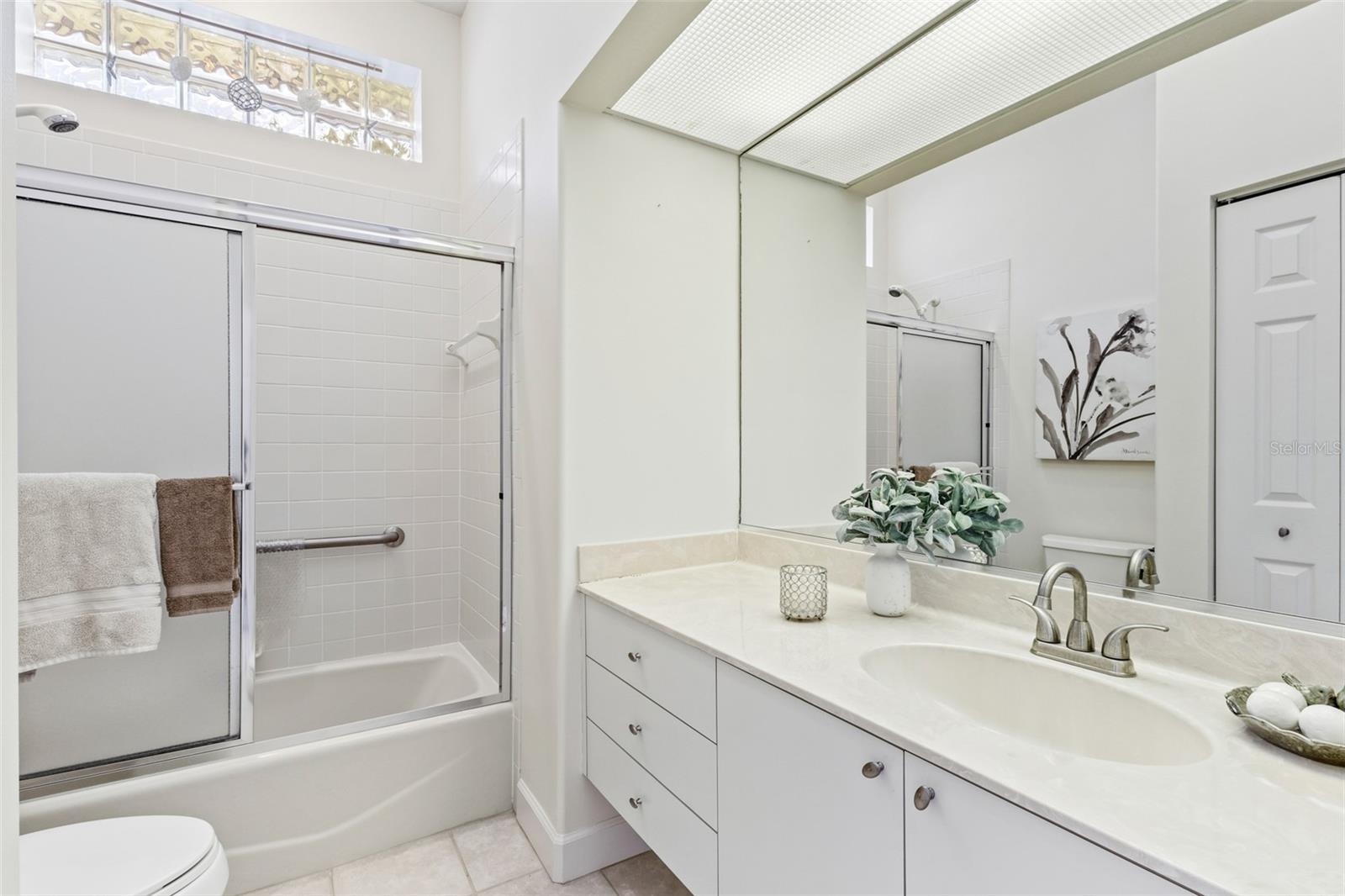 ROSEDALE 5 - Residential