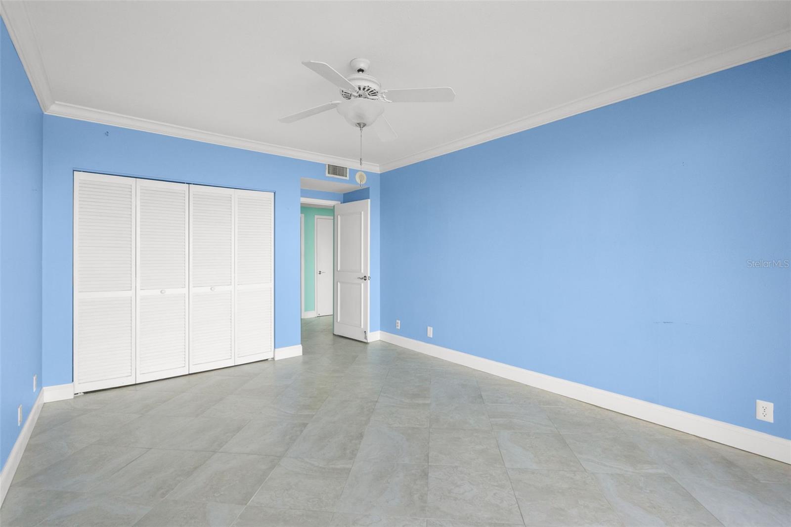 SAND KEY CONDO SOUTH - Residential