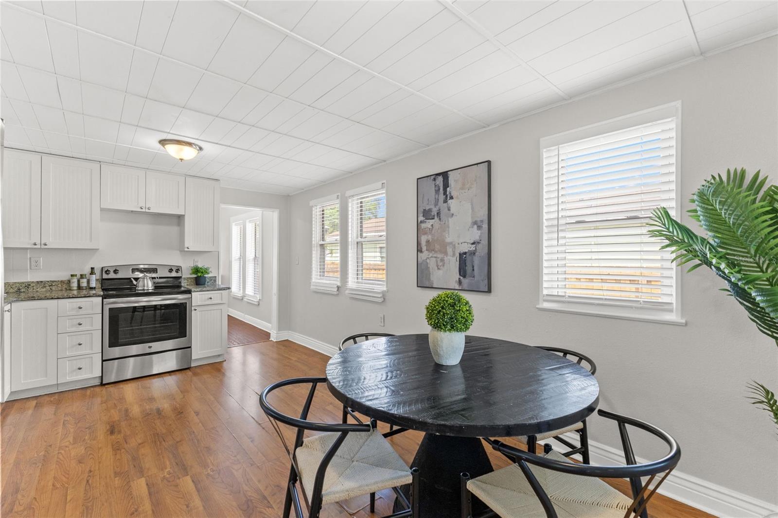 MEADOWBROOK - Residential