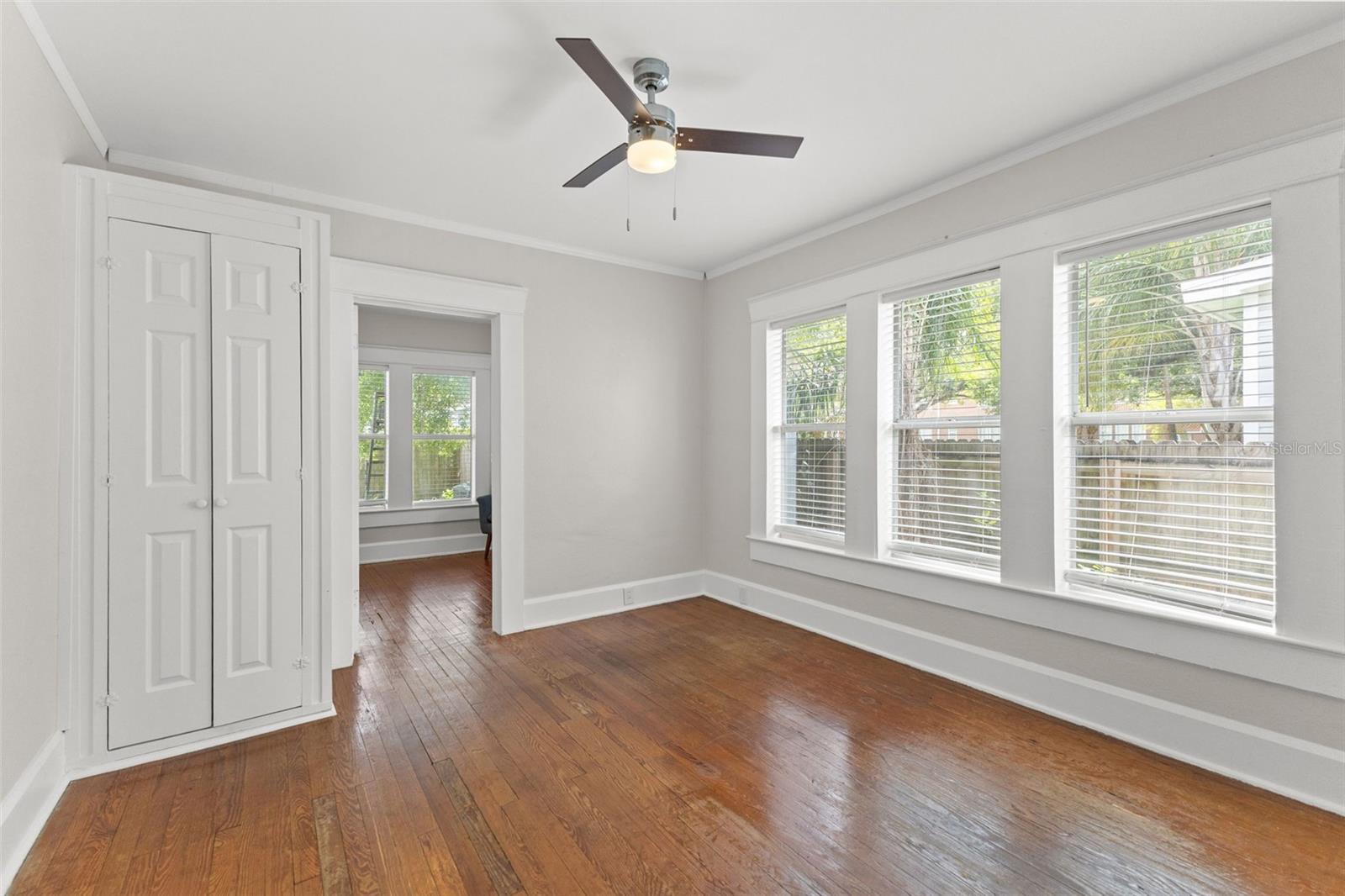 MEADOWBROOK - Residential