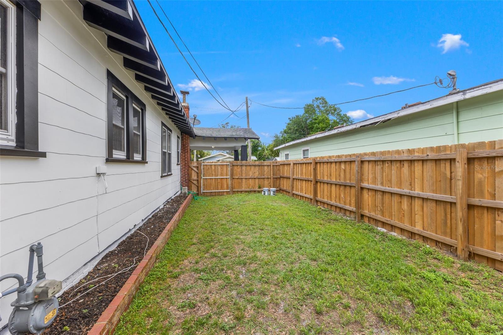 MEADOWBROOK - Residential