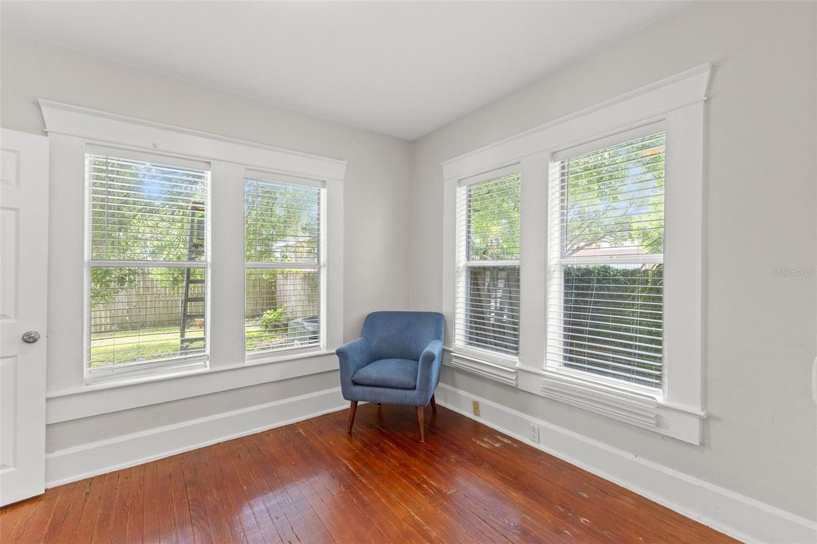 MEADOWBROOK - Residential