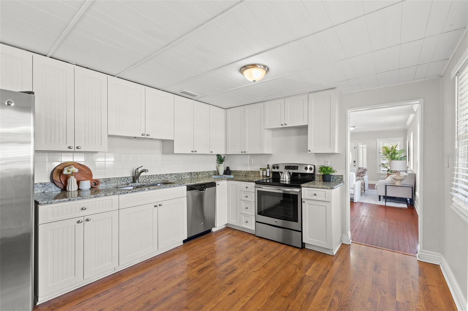 MEADOWBROOK - Residential