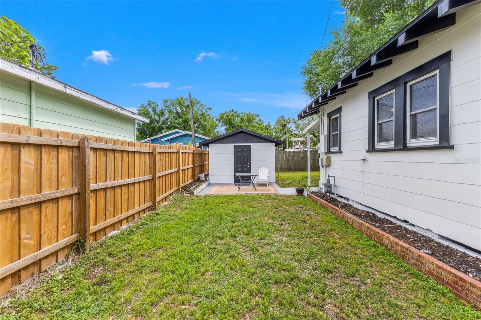 MEADOWBROOK - Residential