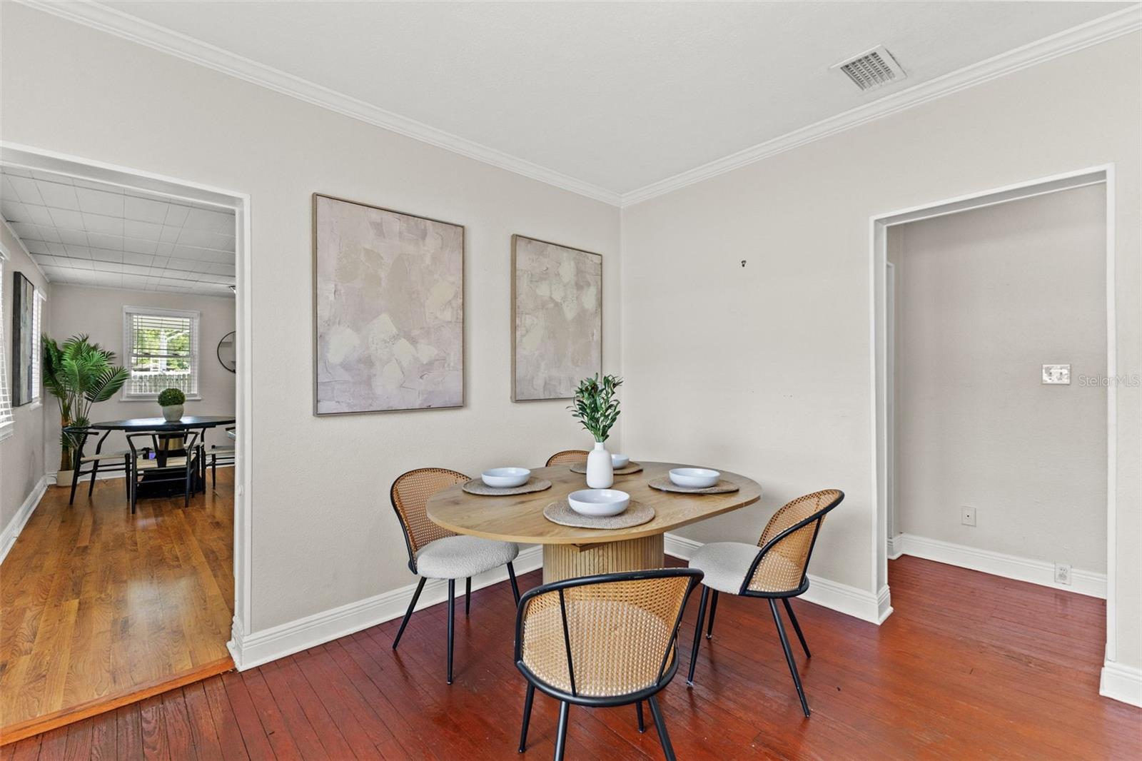 MEADOWBROOK - Residential