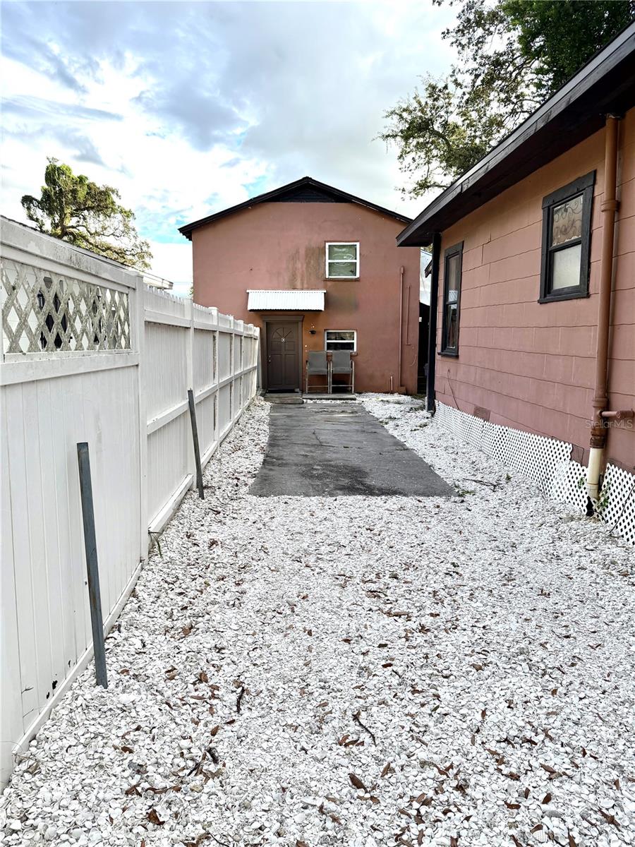 JACKSON HEIGHTS - Residential Income