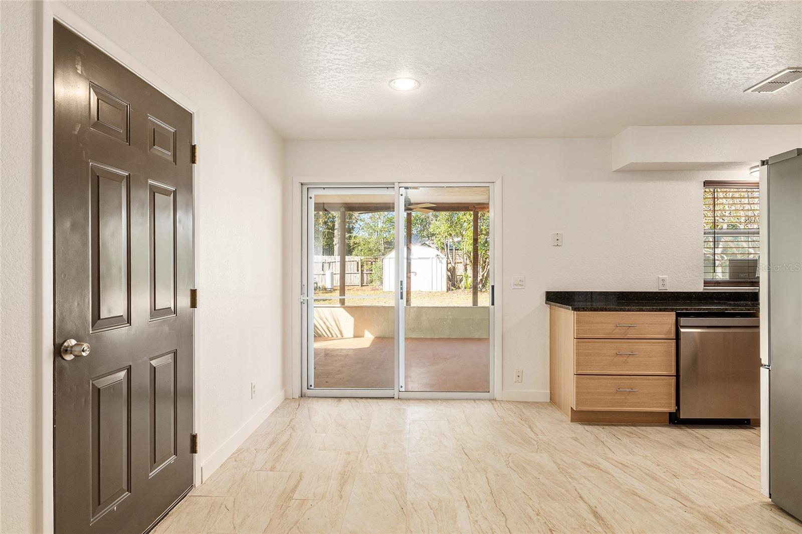 SILVER SPRINGS SHORES - Residential