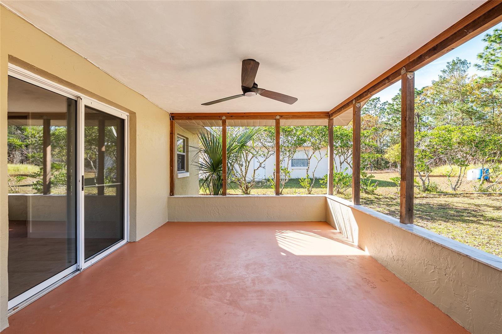 SILVER SPRINGS SHORES - Residential