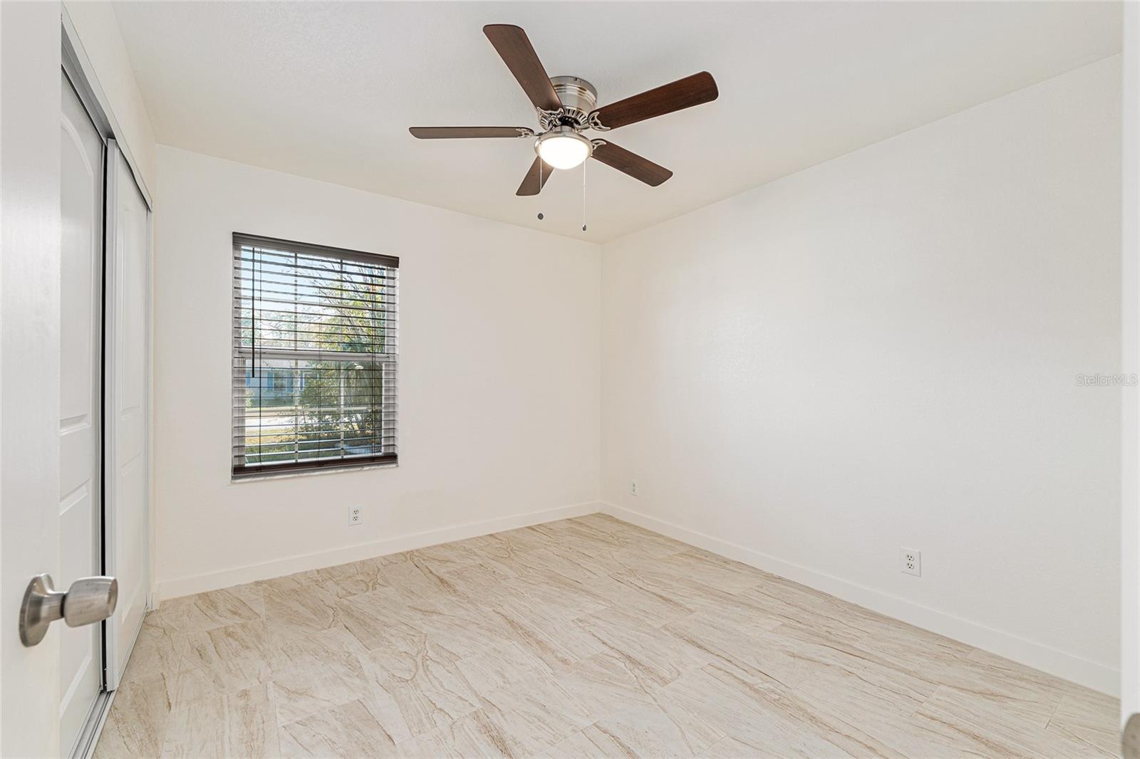 SILVER SPRINGS SHORES - Residential