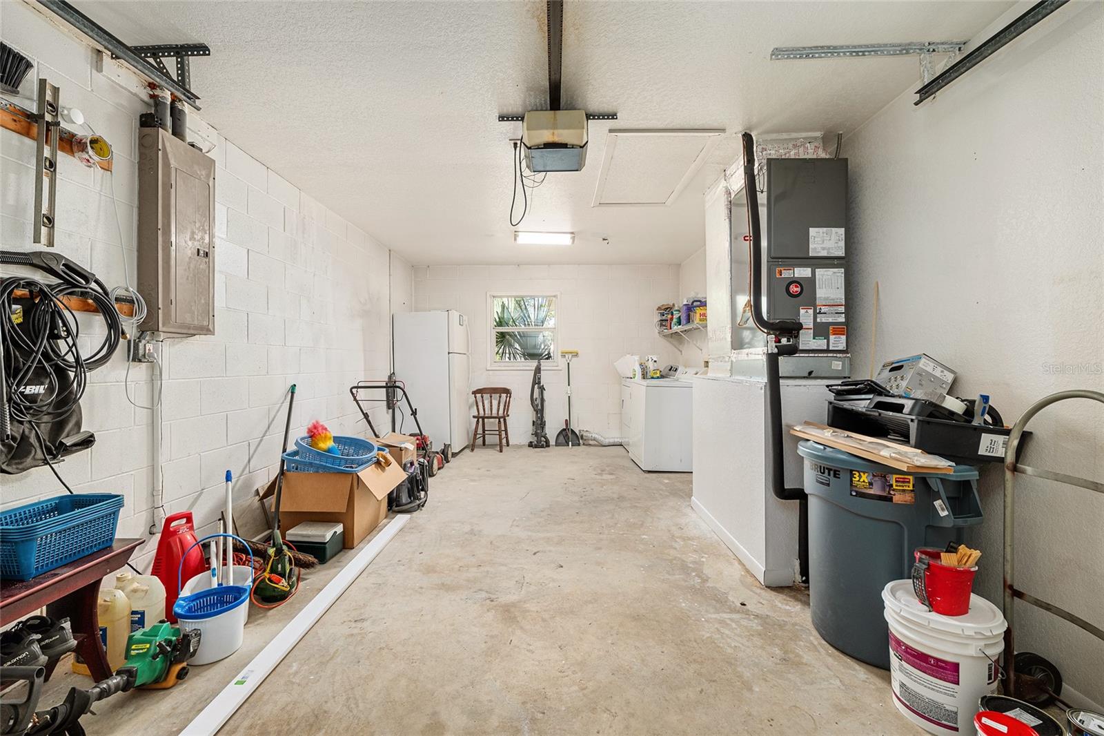 SILVER SPRINGS SHORES - Residential