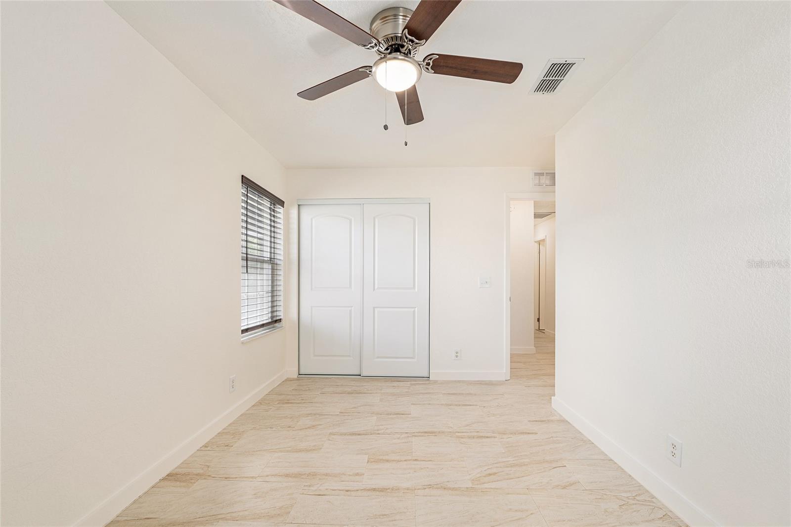 SILVER SPRINGS SHORES - Residential