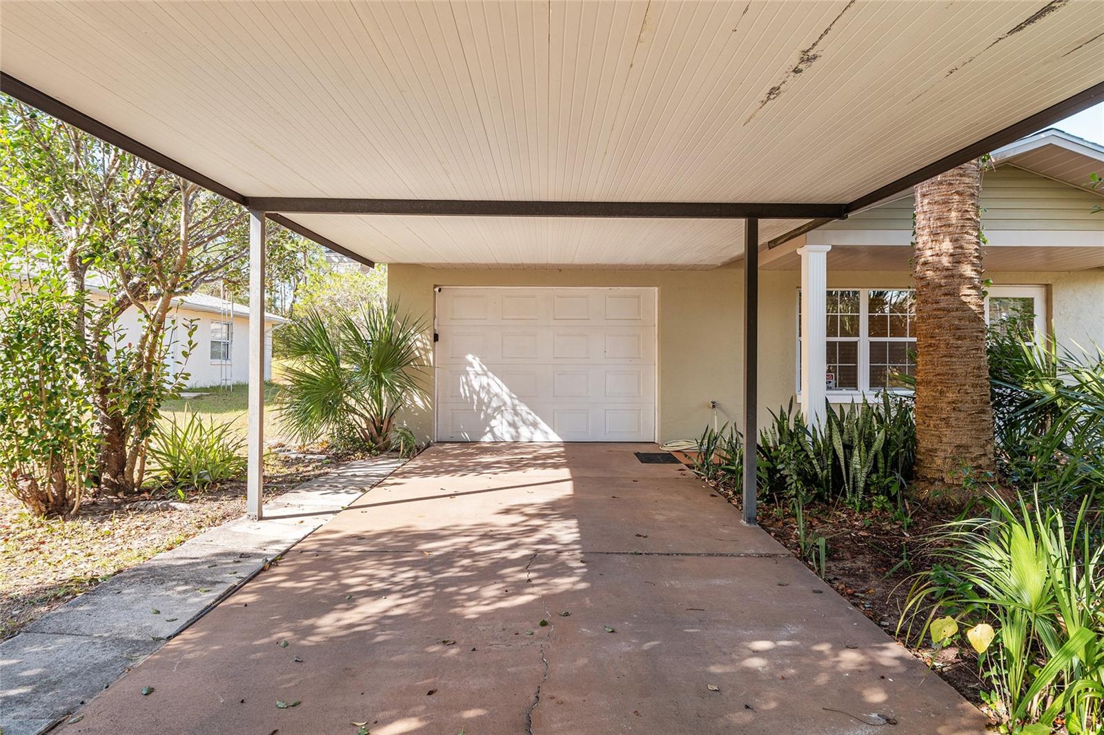 SILVER SPRINGS SHORES - Residential