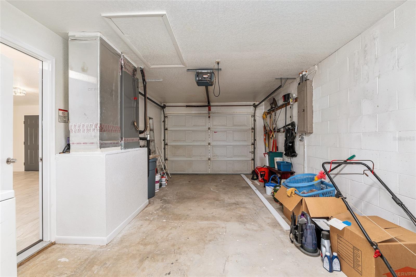 SILVER SPRINGS SHORES - Residential