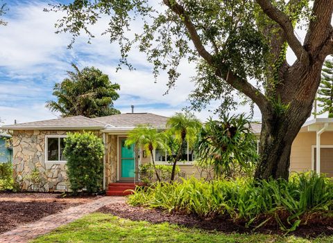 Photo of 3321 14th Street N, St Petersburg, FL 33704 (MLS # TB8388360) Photo of 3321 14th Street N, St Petersburg, FL 33704 (MLS # TB8388360)