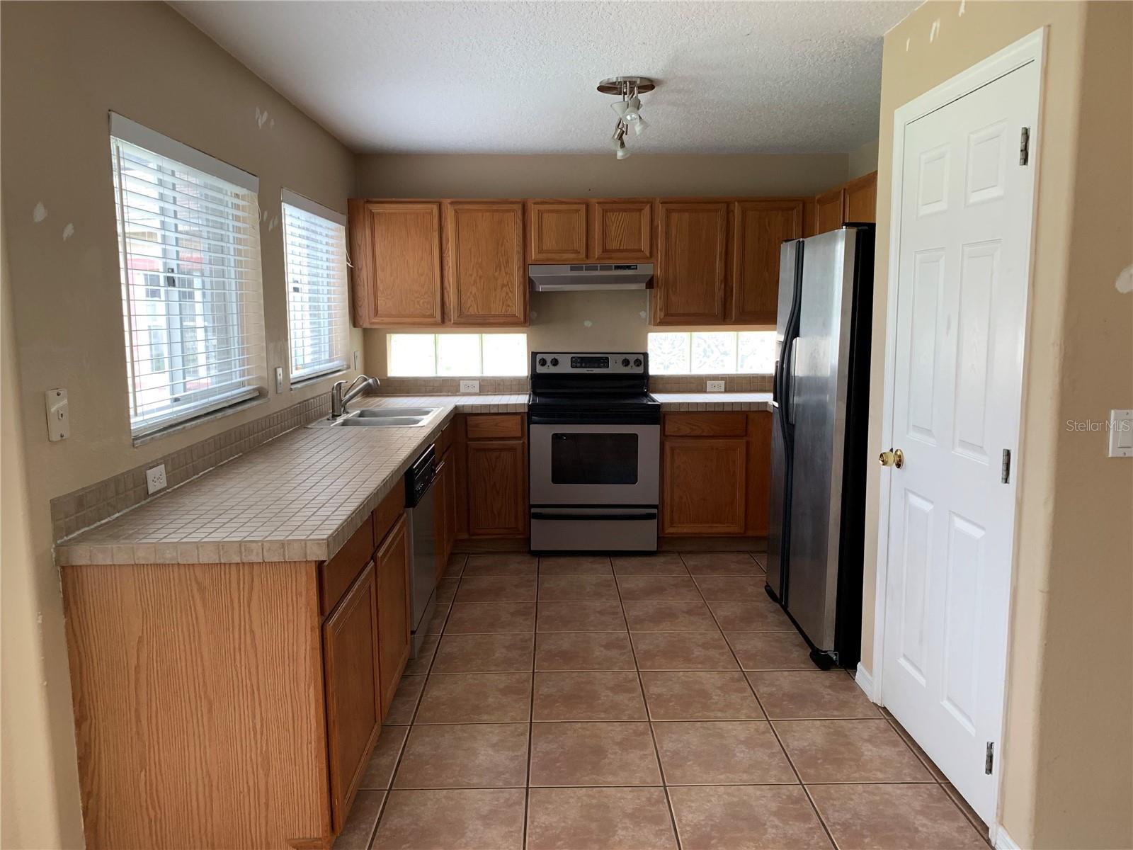 CARILLON TR 301 AT - Residential Lease