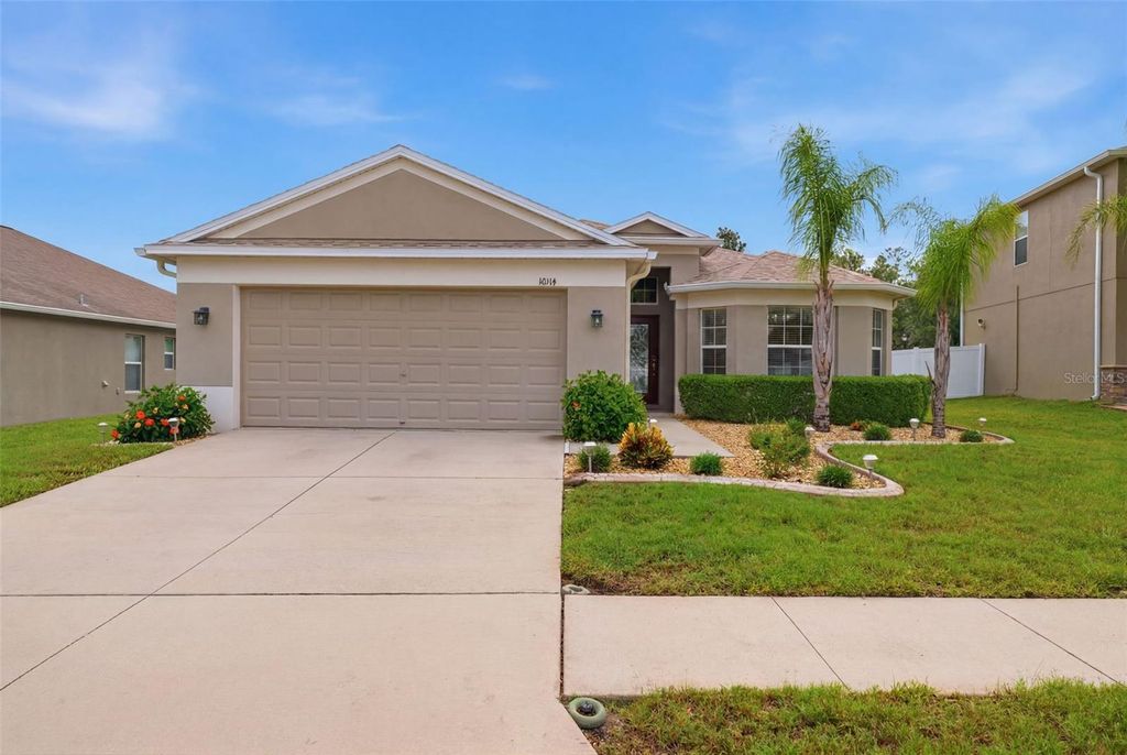 Photo of 10114 Ives Loop, Hudson, FL 34667 (MLS # W7887545)