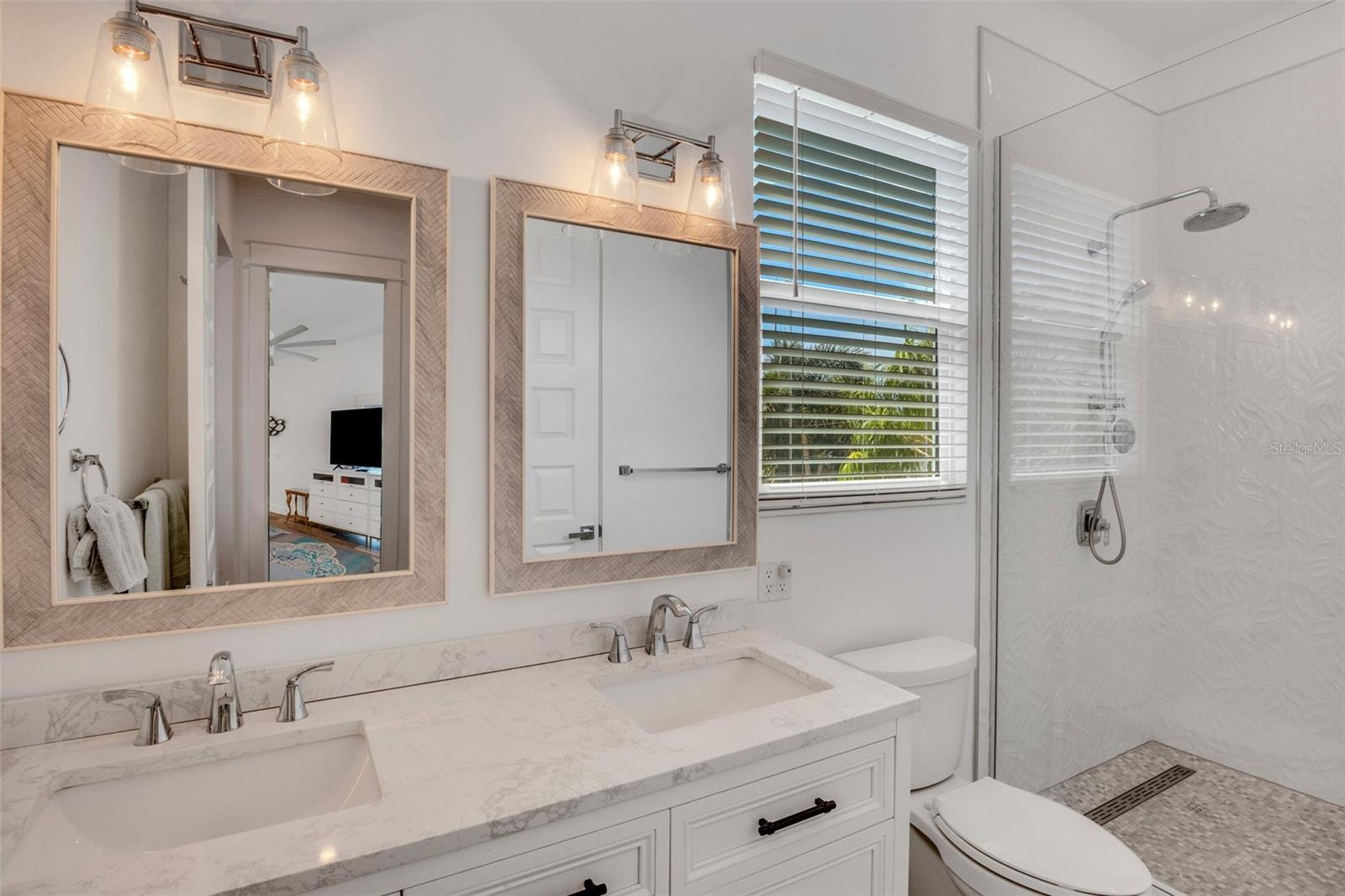 SOUTHPOINTE SHORES - Residential Lease