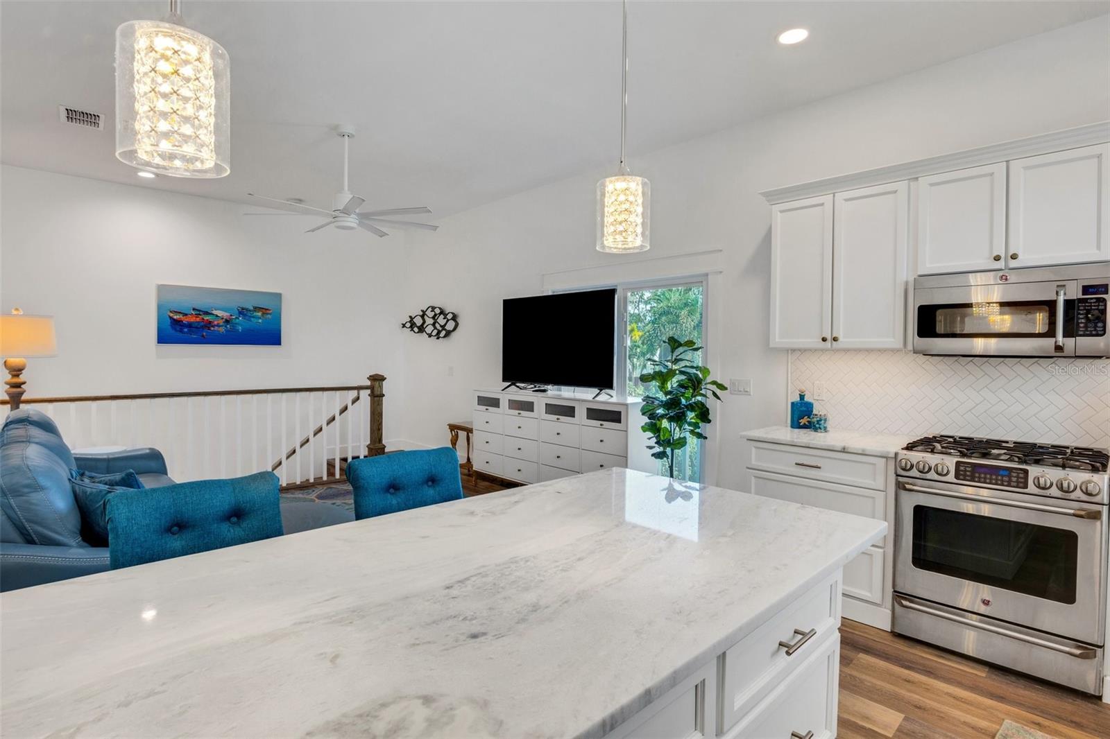 SOUTHPOINTE SHORES - Residential Lease