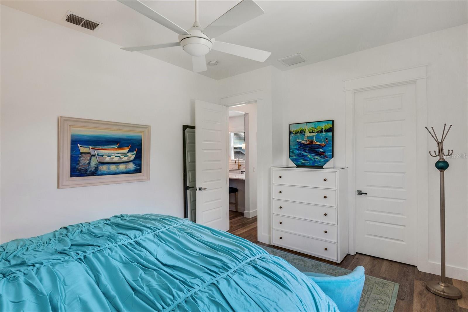 SOUTHPOINTE SHORES - Residential Lease