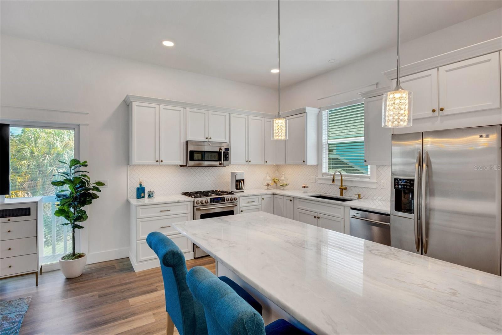 SOUTHPOINTE SHORES - Residential Lease