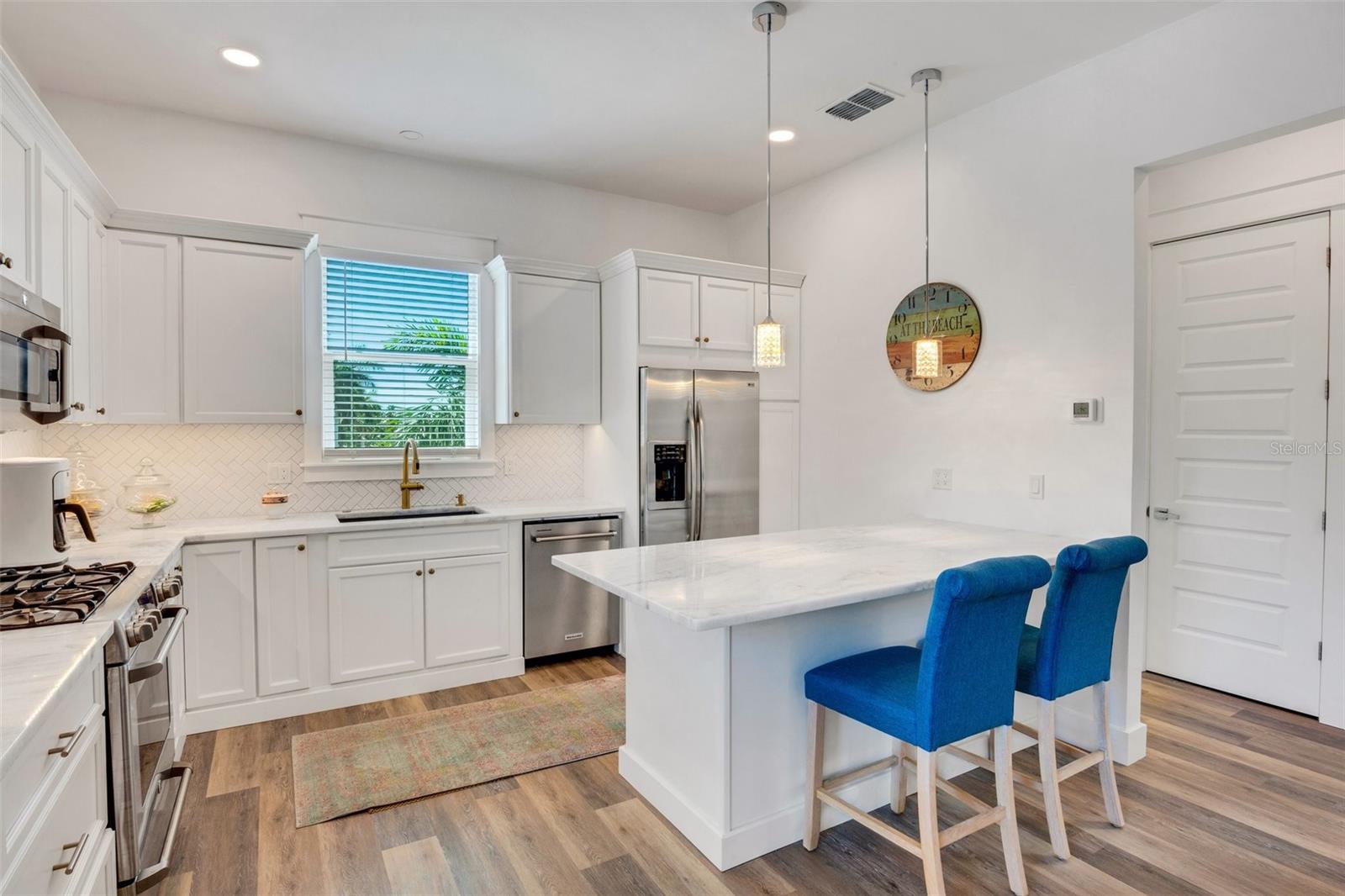 SOUTHPOINTE SHORES - Residential Lease