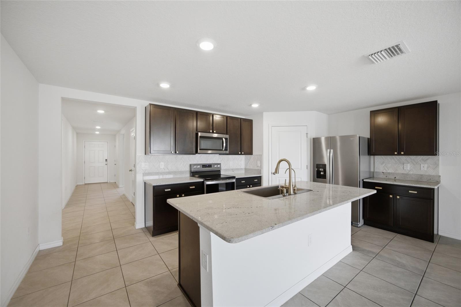 2812 GUMBO LIMBO DRIVE