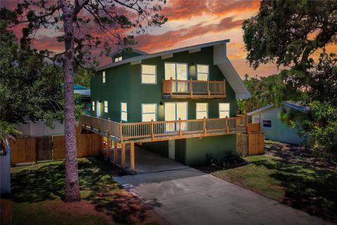 Photo of 300 Freeport Avenue NE, St Petersburg, FL 33702 (MLS # L4954531) Photo of 300 Freeport Avenue NE, St Petersburg, FL 33702 (MLS # L4954531)