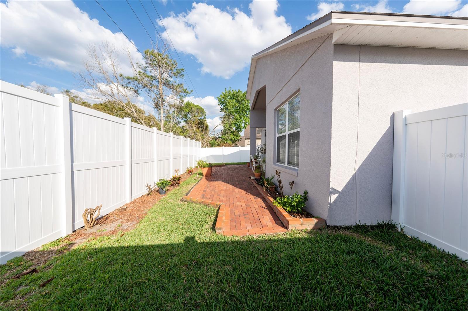 DEANS RESERVE - Residential