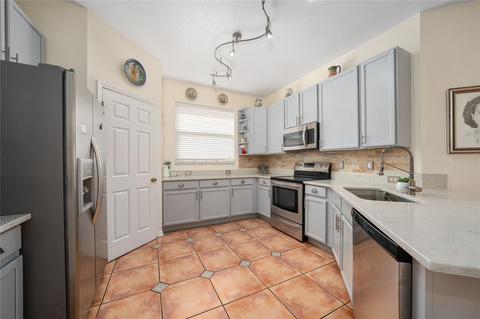 DEANS RESERVE - Residential