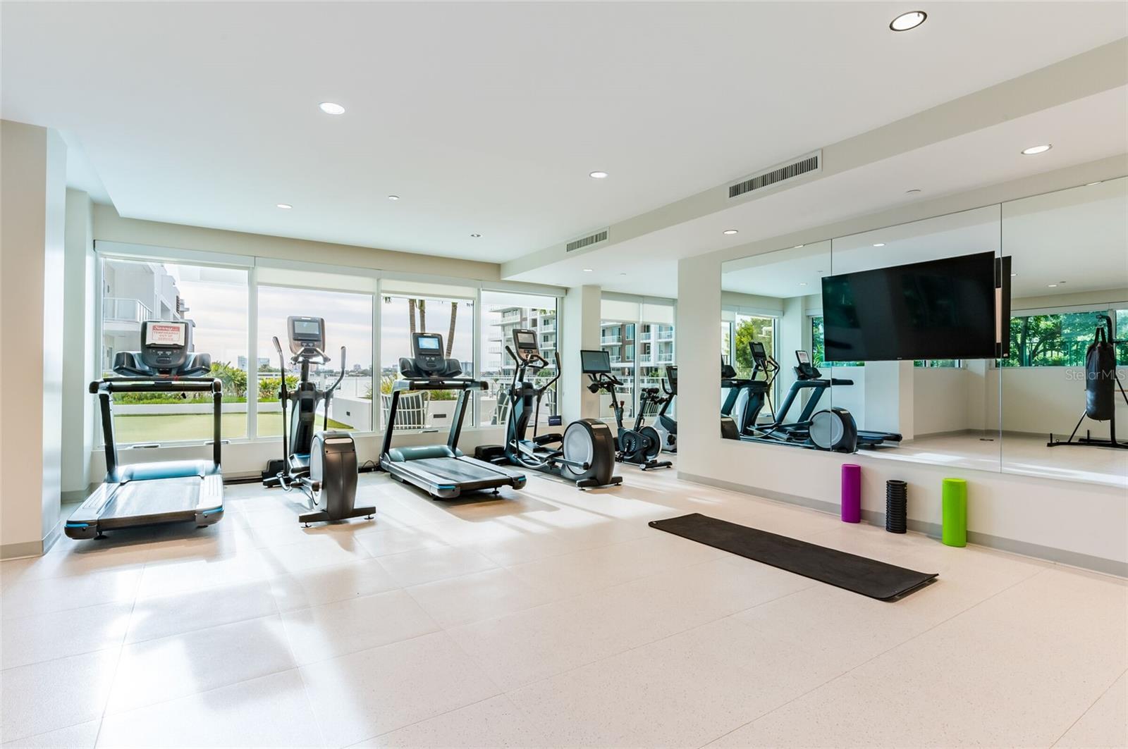 MARINA BAY 880 CONDO - Residential Lease